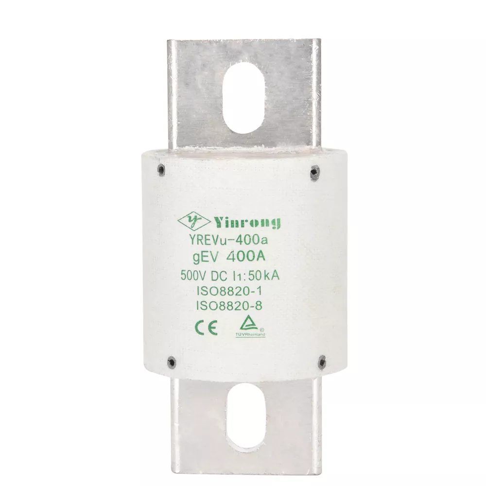 Quelles sont les principales caractéristiques de sécurité d'un fusible de chargeur EV et HEV